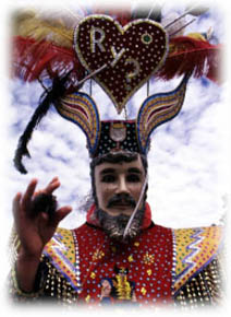Vieja máscara de Huehue Anciano en lengua náhuatl -  España