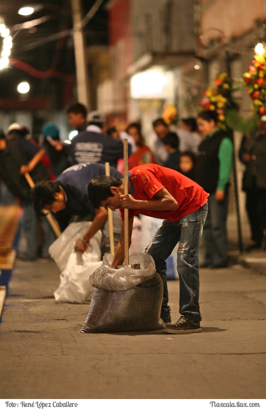 La noche que nadie duerme, Las alfombras huamantla 2015 - Foto