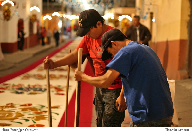 La noche que nadie duerme, Las alfombras huamantla 2015 - Foto