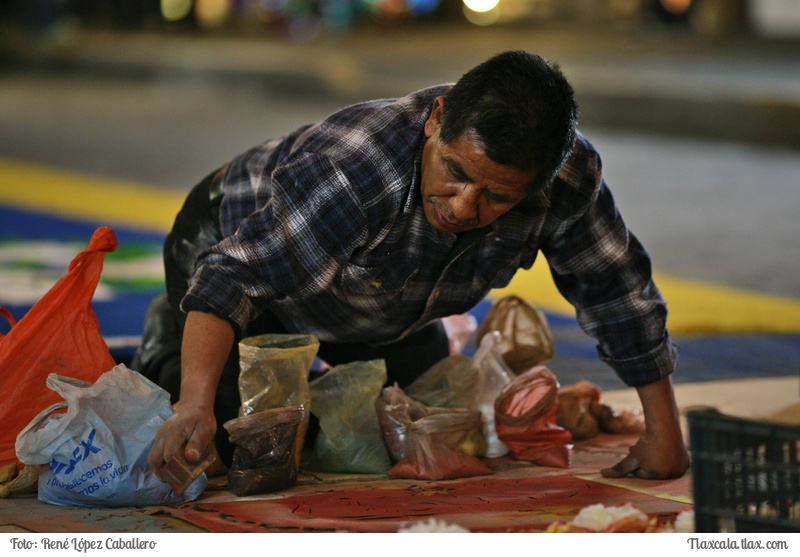 La noche que nadie duerme, Las alfombras huamantla 2015 - Foto