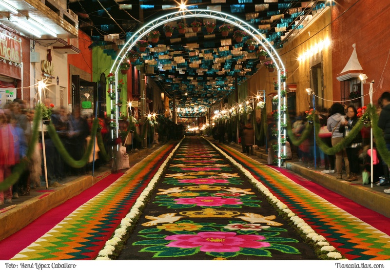 La noche que nadie duerme, Las alfombras huamantla 2015 - Foto