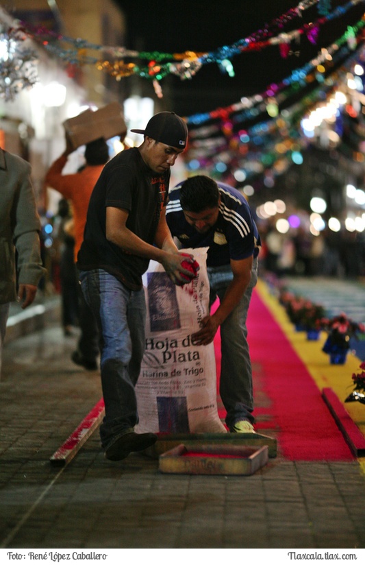 La noche que nadie duerme, Las alfombras huamantla 2015 - Foto