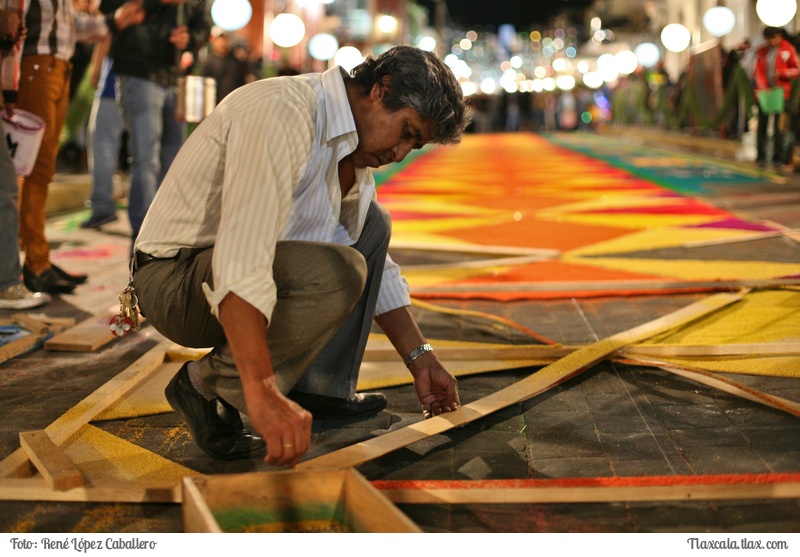 La noche que nadie duerme, Las alfombras huamantla 2015 - Foto