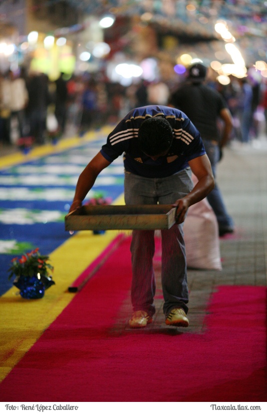 La noche que nadie duerme, Las alfombras huamantla 2015 - Foto