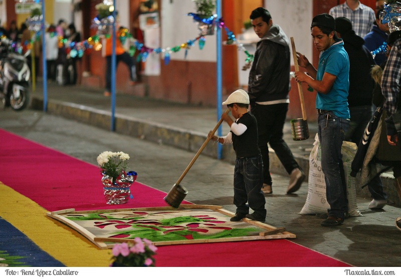 La noche que nadie duerme, Las alfombras huamantla 2015 - Foto