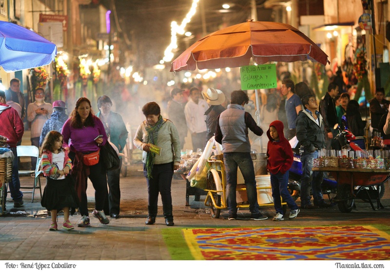 La noche que nadie duerme, Las alfombras huamantla 2015 - Foto